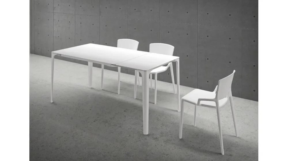Tavolo in Alluminio con Piano in Vetro Verniciato